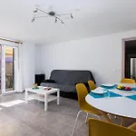 Acapulco Apartments