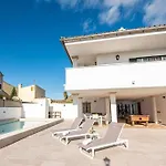 Villa Varon Blue