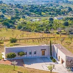 4 Bedroom Stunning Home In Moscari