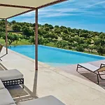 4 Bedroom Stunning Home In Moscari