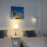 Strandwohnung Mit Meerblick Zentrale Lage, Wifi, Klima