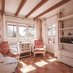 Large 4 Bed Villa With Own Garden, Pool & Hot Tub