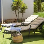 Casa Azul Stylish Beach House For 4 Adults And 1 Child In Cala Llombards