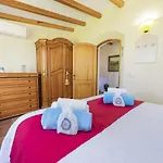 Villa Plomer Serra