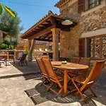 Fabulous Rural House With Views To The Mountains With Swimming Pool