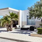 Universal Hotel Romantica