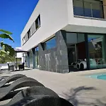 Precioso Chalet Vanguardista