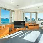 Apt Magnifics With Sea View By Js Villas