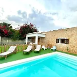 Country House With Private Pool