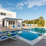 Villas Calan Bosch Ona