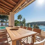 Luxury Villa With Panoramic Sea Views