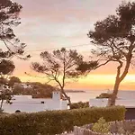 Villa Mit Meerblick Und Pool Fuer 6 Personen