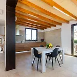Yourhouse Cas Padri