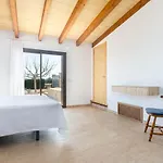 Yourhouse Cas Padri