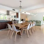 Villa Amarantos