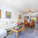 Juanito Apartment
