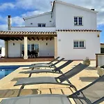 Villa En Blanes
