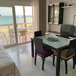 Apt Borras & Roca Plana, Fronte Mare