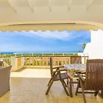 Villa Ocean Breeze - Steps Away From The Beach