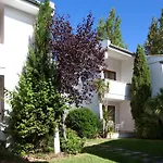 Apartamentos Leo