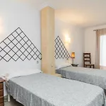 Ferienhaus Fuer 12 Personen Ca 400 M In Son Macia, Balearen Mallorca