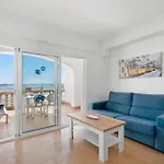 Apartamento Frente A La Playa Con Vistas Perfectas Al Mar