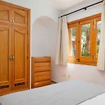 Mulholland Villa - Villa With Private Pool