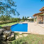Luxurioese Finca Auf Zwei Etagen Mit Garten Sowie Pool Und Whirlpool