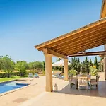 Luxurioese Finca Auf Zwei Etagen Mit Garten Sowie Pool Und Whirlpool