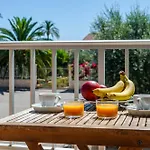 Yourhouse Reganyol Beach Apartment