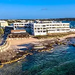 Apartamentos El Puerto, La Savina