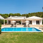 Villa Lola