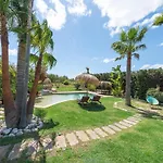 Le Petit Paradis - Villa With Private Pool
