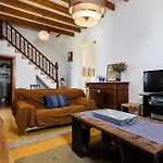 Yourhouse Cas Forner