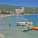 Marina Palmanova Apartamentos