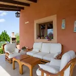 Schoene Finca Mit Pool Im Olivenhain