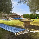 Wunderschoenes Ferienhaus In Vilafranca De Bonany Mit Privatem Pool