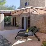 Ferienhaus Mit Privatpool Fuer 4 Personen Ca 120 Qm In Petra, Mallorca Binnenland Von Mallorca