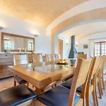 Ferienhaus Mit Privatpool Fuer 8 Personen Ca 460 Qm In Es Llombards, Mallorca Suedostkueste Von Mallorca