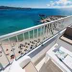 Lovely Apartment By The Beach