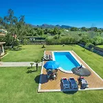 Villa Monserrat By Villa Plus