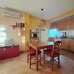 Casa Amarilla
