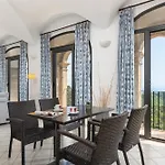 Petit Hotel Hostatgeria Sant Salvador
