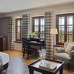 Mountrace Suites & Spa