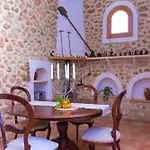 Gemuetliches Ferienhaus In Alar Mit Privatem Pool