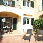 Mediterranes Ferienhaus Mit Privatem Garten
