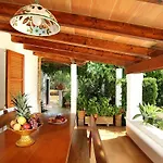 Lovely 3 Bedroom Villa Close To Pollensa By Renthousing