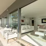 Plaja D En Bossa 4 Bedroom Suite With Pool, Sea View & Only 8Mins Drive To Airport