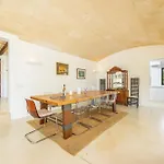 Villa Pins