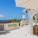 Villa Treya - Star Property Stunning Views